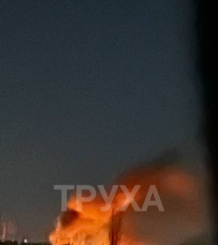 Сообщают о сильном пожаре в Николаеве после прилёта