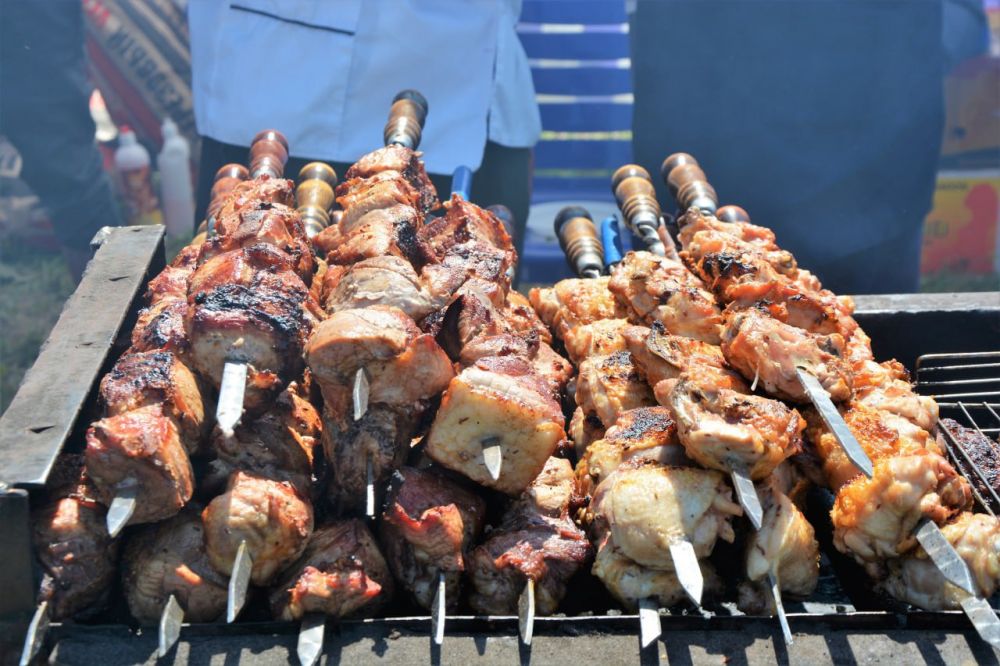 От коренщика до мангальщика: необычные вакансии крымских курортов