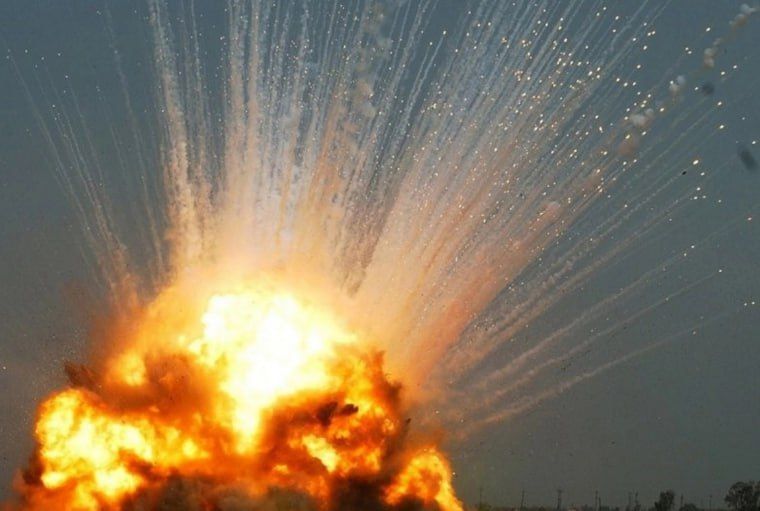 Юрий Баранчик: Хроники демилитаризации. Ударом по Киеву уничтожено производство двигателей для РСЗО и ракет «Нептун» В результате удара по Киеву уничтожен подземный цех, в котором производили двигатели для ракетных систем...