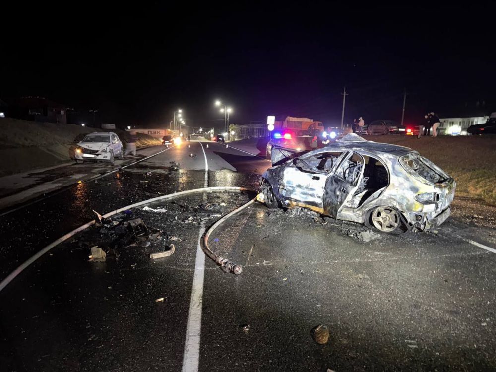 Легковушки «всмятку»: один человек погиб и трое пострадали в ДТП под Симферополем