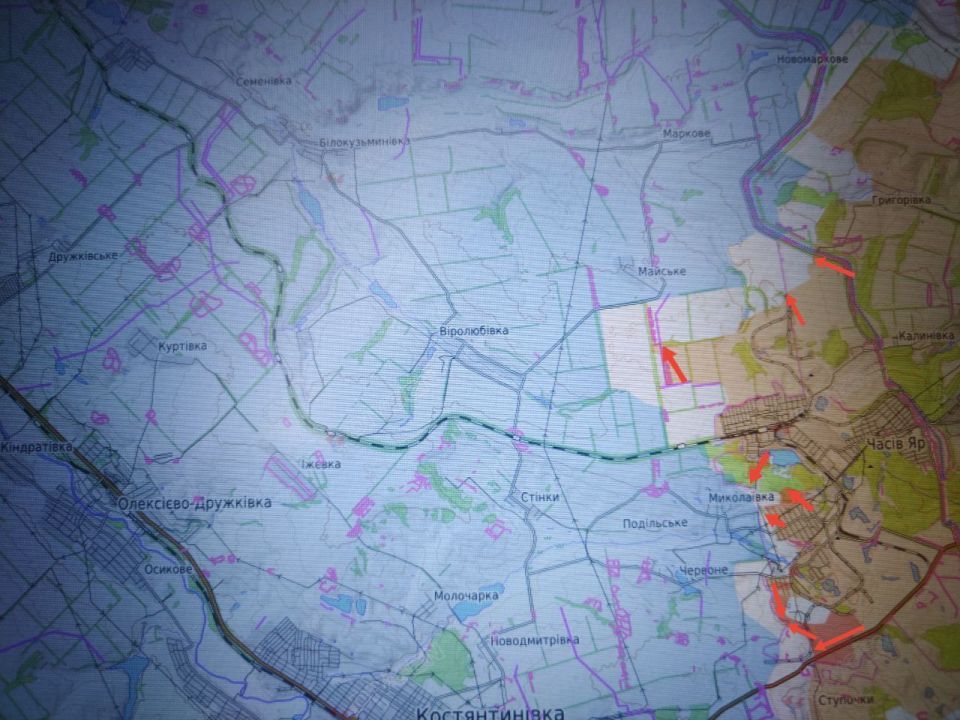 Юрий Котенок: Краматорское направление. Подразделения ГрВ "Юг" продолжают успешное наступление в районе Часов Яра в направлении Краматорска и в юго-западной части города Юрий Котенок: Краматорское направление. Подразделения ГрВ "Юг" продолжают успешное наступление в районе Часов Яра в направлении Краматорска и в юго-западной части города