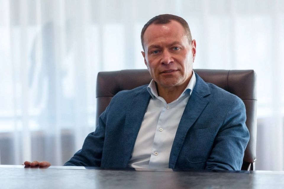 У бывшего мэра Владивостока изъяли 821 (!) объект недвижимости общей стоимостью в 14,8 млрд — по документам почти все имущество принадлежало его матери