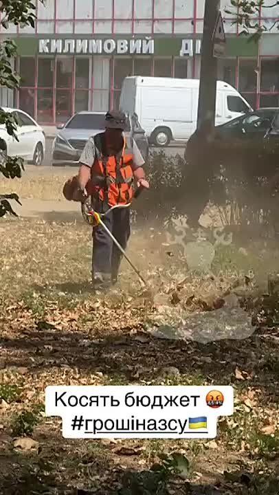 Похвала - себе, критика - "неизвестным" подрядчикам