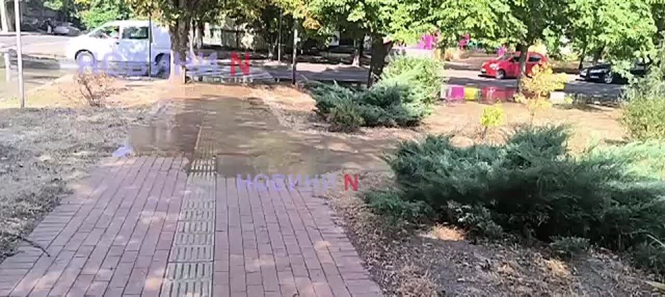 В Николаеве воды нет, зато есть потоп в центре