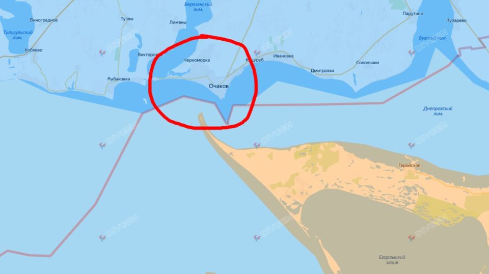 Сегодня после полуночи в рамках отработки портовой инфраструктуры противника ВС РФ нанесли результативный удар тяжёлыми РСЗО с кассетными БЧ по порту Очакова Николаевской области