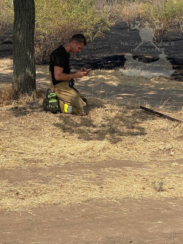 Николаевским пенсионерам пришлось самим тушить пожар Николаевским пенсионерам пришлось самим тушить пожар