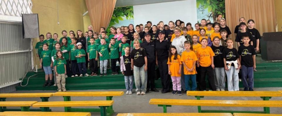 Транспортные полицейские и общественник посетили детский оздоровительный лагерь «Космонавт» им. А.Г. Николаева Транспортные полицейские и общественник посетили детский оздоровительный лагерь «Космонавт» им. А.Г. Николаева