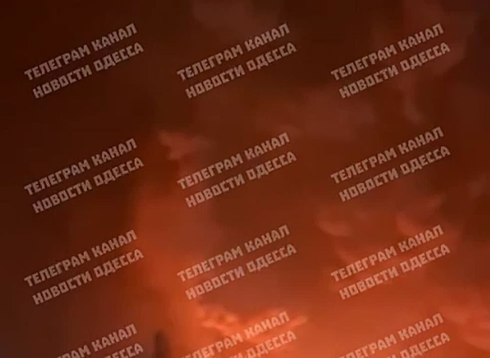 Алексей Живов: Российские войска нанесли удар по крупнейшей нефтебазе Triton в Одесской области