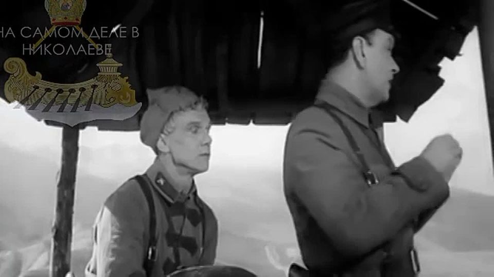 С праздником, товарищи офицеры!