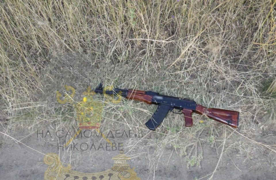 Пьяный мужик стрелял из автомата на пляже в Николаеве Пьяный мужик стрелял из автомата на пляже в Николаеве