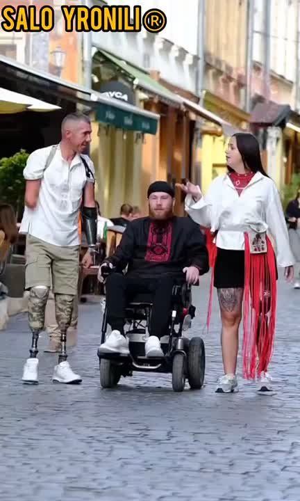 Зато в вшиванке.... Доброй ночи, друзья, приятных Вам сновидений! Николаев, до завтра! Погода в Николаеве и области: