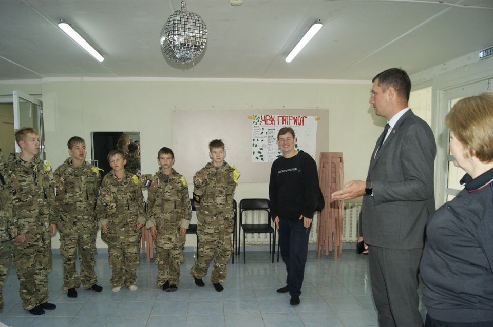 В Ижевске сотрудники транспортной полиции и общественники провели встречи с подростками В Ижевске сотрудники транспортной полиции и общественники провели встречи с подростками