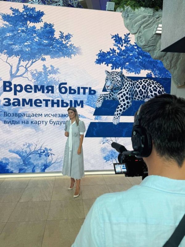 Марина Ким: Второй день Восточного экономического форума! Работаем в плотном графике! Сегодня встретились с Айсеном Сергеевичем Николаевым, главой Якутии, и Максимом Геннадьевичем Решетниковым, министром экономического... Марина Ким: Второй день Восточного экономического форума! Работаем в плотном графике! Сегодня встретились с Айсеном Сергеевичем Николаевым, главой Якутии, и Максимом Геннадьевичем Решетниковым, министром экономического...