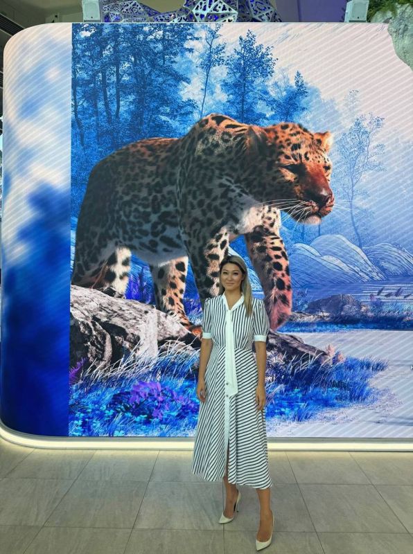 Марина Ким: Второй день Восточного экономического форума! Работаем в плотном графике! Сегодня встретились с Айсеном Сергеевичем Николаевым, главой Якутии, и Максимом Геннадьевичем Решетниковым, министром экономического... Марина Ким: Второй день Восточного экономического форума! Работаем в плотном графике! Сегодня встретились с Айсеном Сергеевичем Николаевым, главой Якутии, и Максимом Геннадьевичем Решетниковым, министром экономического...