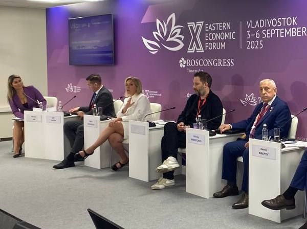 Марина Ким: Арктический информационный ледокол на воду спущен! Марина Ким: Арктический информационный ледокол на воду спущен!