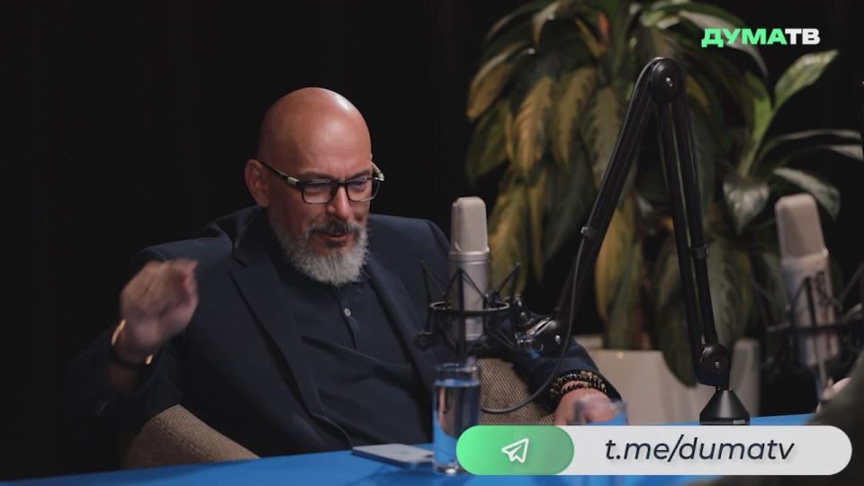 Услуги медиумов запретить невозможно, но не нужно давать им дополнительные площадки для рекламы, считает депутат Госдумы Николай Николаев