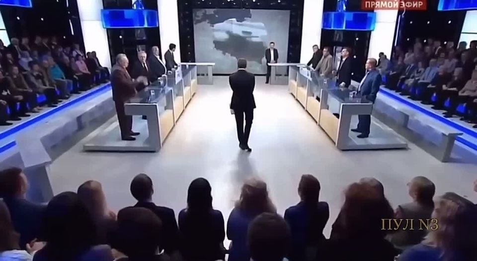 Жириновский о Польше:. Владимир Жириновский объяснял, что Польша всегда враждебно относилась к России и предлагал вернуть территории, отданные после Второй мировой войны, — Пруссию, Силезию и Померанию, включив их в состав...