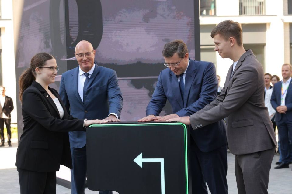 Дмитрий Чернышенко и Глеб Никитин открыли 18 новых корпусов ИТ-кампуса «Неймарк» в Нижнем Новгороде