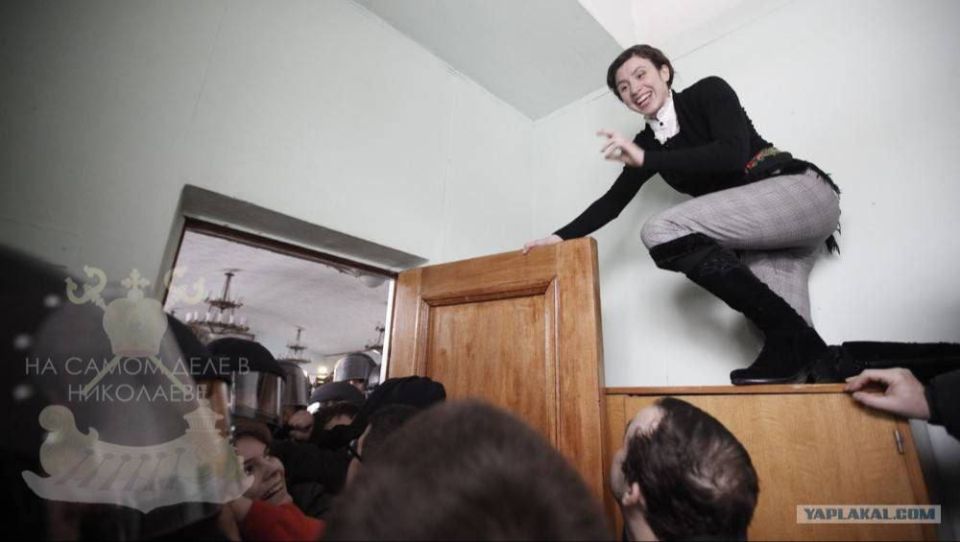 Дурдом на выезде. История о том, как очередная душевнобольная русофобка заняла место в Раде