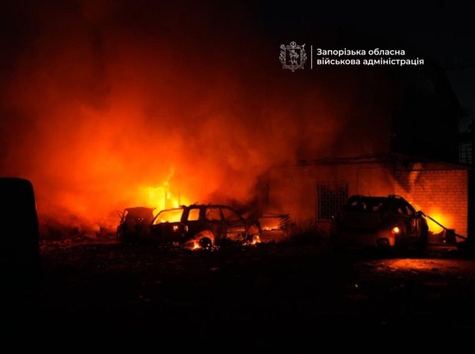 Мониторинговые службы сообщают, что Вооруженные силы России нанесли мощные удары «Геранями» и корректируемыми авиабомбами по военным объектам укронацистов, в том числе по киевскому аэродрому Борисполь, где, по сообщениям... Мониторинговые службы сообщают, что Вооруженные силы России нанесли мощные удары «Геранями» и корректируемыми авиабомбами по военным объектам укронацистов, в том числе по киевскому аэродрому Борисполь, где, по сообщениям...