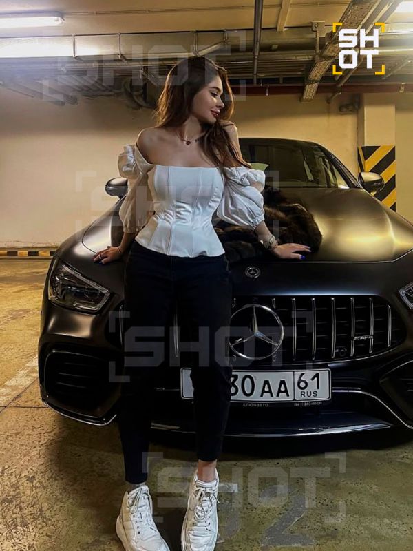 Дочь криминального авторитета Сергея Цапка влетела в частный дом в Ростовской области Дочь криминального авторитета Сергея Цапка влетела в частный дом в Ростовской области