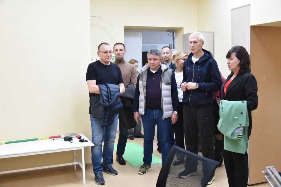 В преддверии выездного совещания Комитет Государственной Думы по физической культуре и спорту ознакомился с ключевыми спортивными объектами города Чебоксары В преддверии выездного совещания Комитет Государственной Думы по физической культуре и спорту ознакомился с ключевыми спортивными объектами города Чебоксары