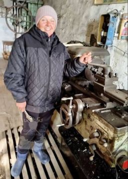 ...        -        ,        