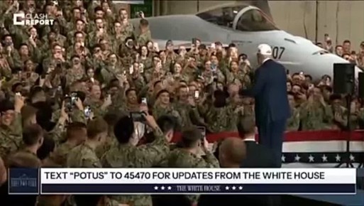 Трамп в Японии станцевал перед военнослужащими США на авианосце