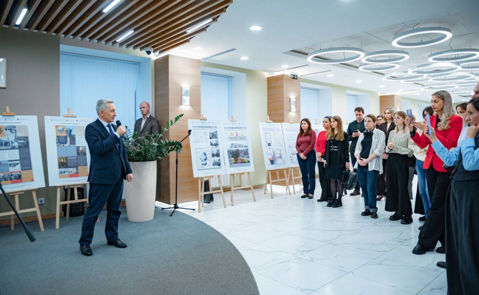 В Минпросвещения РФ открыли выставку школьных дизайн-проектов студентов РГПУ им. А.И. Герцена В Минпросвещения РФ открыли выставку школьных дизайн-проектов студентов РГПУ им. А.И. Герцена