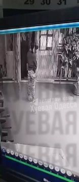 У Анджелины Джоли на Украине пытались мобилизовать охранника, актрисе пришлось вызволять его из ТЦК