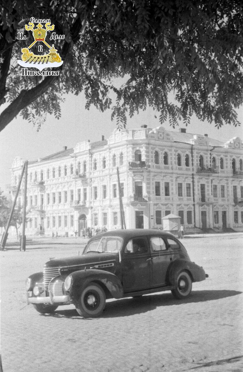 #История_Николаева. Доходный дом Корсунского на перекрёстке Малой Морской и Центрального проспекта #История_Николаева. Доходный дом Корсунского на перекрёстке Малой Морской и Центрального проспекта