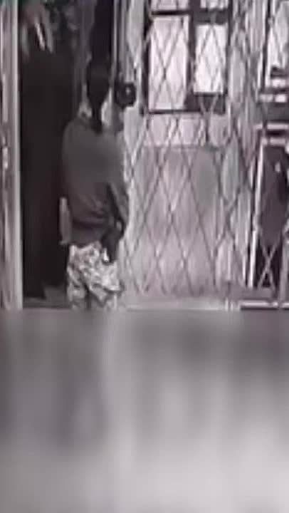 Сопровождающий Анджелины Джоли пропал после того, как его забрали в военкомат в Николаеве