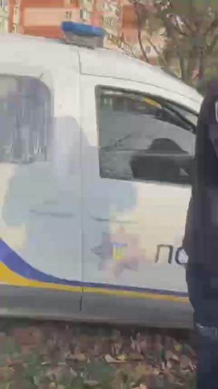 Могилизация продолжается. Бывший бандеровский дЫпутант, а ныне командир боевиков Луценко рапортует: Каждые 2 минуты из ВСУ убегает человек