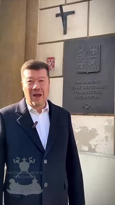 Чехия сбрасывает жовто-блакытный балласт