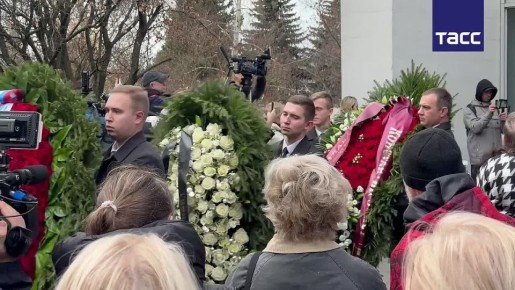 Путин прислал венок на прощание с телеведущим Юрием Николаевым