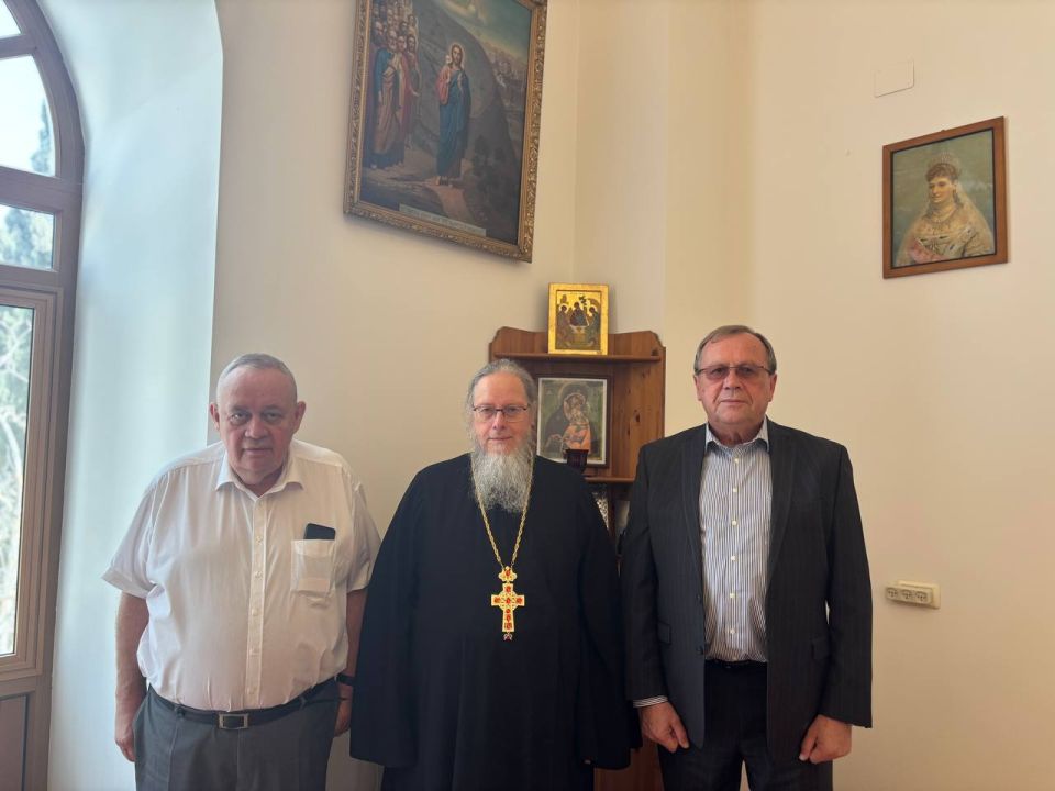 13    -         ..          ,     ...