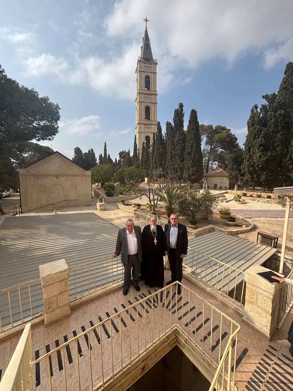 13 ноября в Русском Спасо-Вознесенском монастыре на Масличной горе Посол России в Израиле А.Д.Викторов принял участие во встрече Посла по особым поручениям МИД России, специального представителя Министра иностранных дел... 13 ноября в Русском Спасо-Вознесенском монастыре на Масличной горе Посол России в Израиле А.Д.Викторов принял участие во встрече Посла по особым поручениям МИД России, специального представителя Министра иностранных дел...