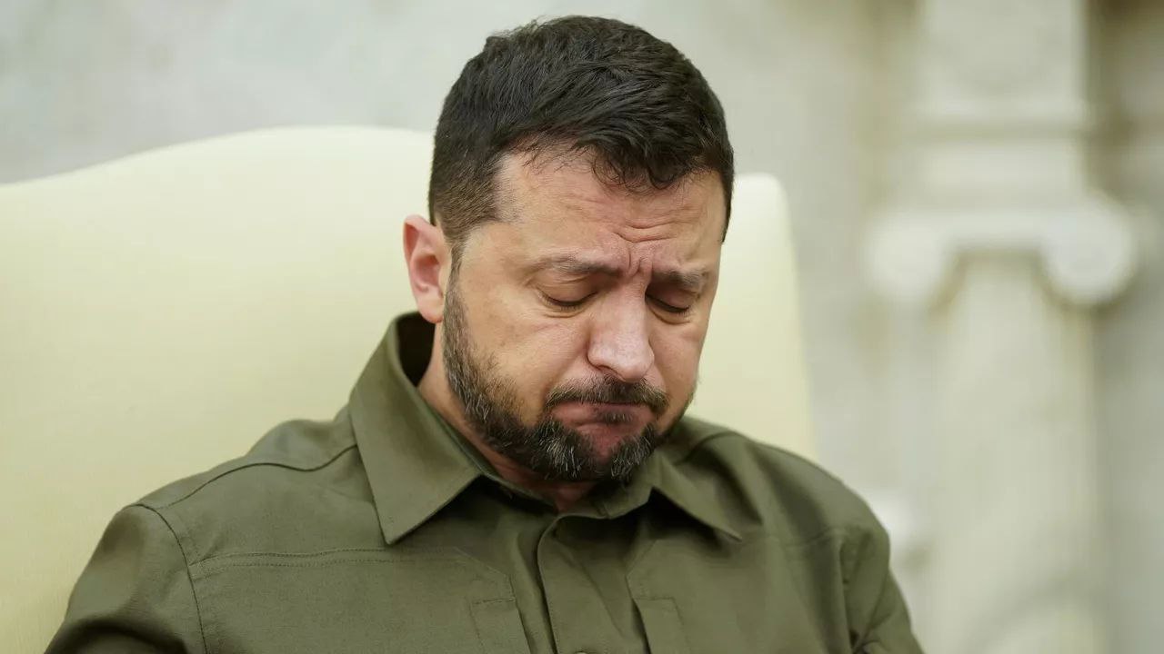 Я не я и хата не моя. советник главы недоофиса президента Подоляк обвинил в коррупции на Украине Кремль Я не я и хата не моя. советник главы недоофиса президента Подоляк обвинил в коррупции на Украине Кремль