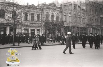 #История_Николаева. ул. Советская (Соборная) Фото: 1970-е годы ПОДПИСАТЬСЯ