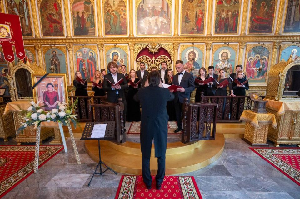 14 декабря в Свято-Николаевском кафедральном соборе Бангкока — впервые в Таиланде — состоялся Концерт Московского Синодального хора 14 декабря в Свято-Николаевском кафедральном соборе Бангкока — впервые в Таиланде — состоялся Концерт Московского Синодального хора