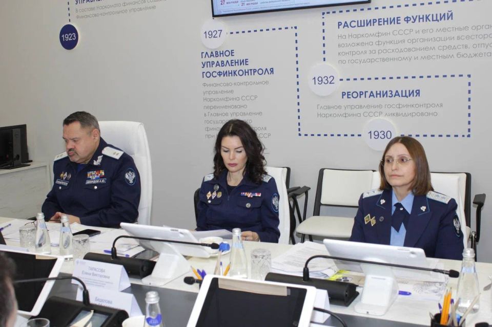 Руководитель Казначейства России Роман Артюхин провел заседание Контрольной комиссии Федерального казначейства по рассмотрению результатов контрольных мероприятий Руководитель Казначейства России Роман Артюхин провел заседание Контрольной комиссии Федерального казначейства по рассмотрению результатов контрольных мероприятий