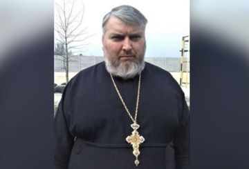 Марина Ахмедова: Отец Владимир и на 3-м фото выжившие