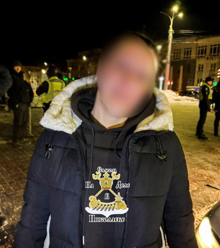 Раздражающая инсталляция.. В Ровенской области сообщили о происшествии, случившемся вчера вечером: местная жительница повредила инсталляцию с портретами павших солдат Раздражающая инсталляция.. В Ровенской области сообщили о происшествии, случившемся вчера вечером: местная жительница повредила инсталляцию с портретами павших солдат