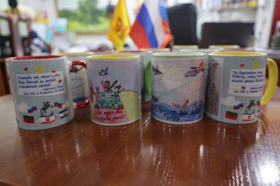 ЛУГАНСКИЕ СПРАВЕДЛИВОРОССЫ ПРОВЕДАЛИ БОЙЦА В ГОСПИТАЛЕ ЛУГАНСКИЕ СПРАВЕДЛИВОРОССЫ ПРОВЕДАЛИ БОЙЦА В ГОСПИТАЛЕ