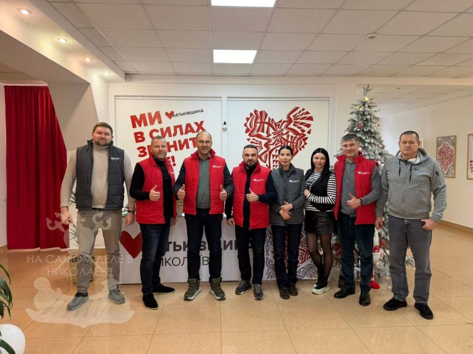 Пока Тимошенко «раскулачивают» в ВАКСе, в её николаевском партийном офисе — хлопки пробок от шампанского