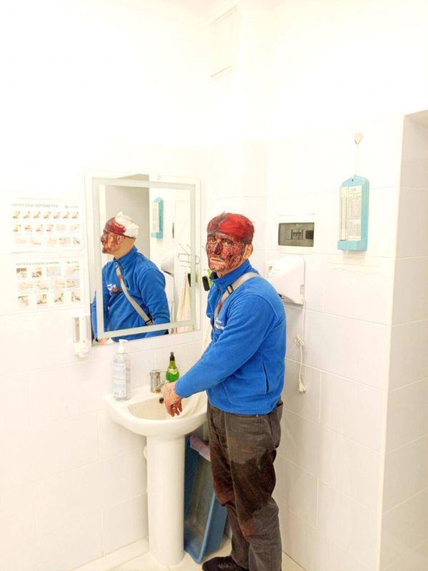 Каратели в Одессе.. Мужчина, находившийся на прогулке со своей собачкой, был похищен и бусифицирован в ТЦК Каратели в Одессе.. Мужчина, находившийся на прогулке со своей собачкой, был похищен и бусифицирован в ТЦК