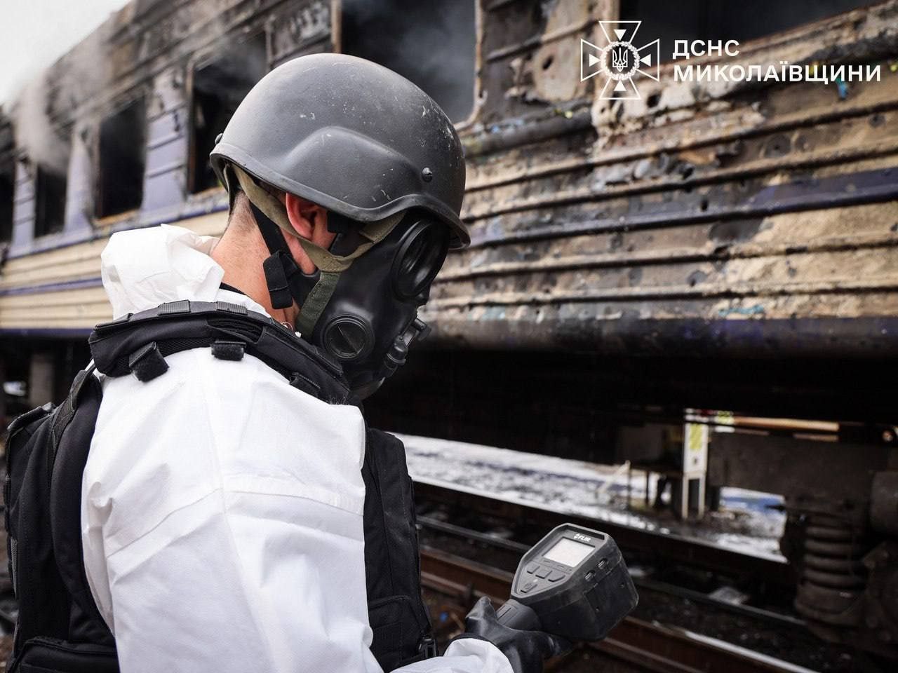 В Николаеве ВС РФ нанесли удар по поезду, предположительно, с химическими веществами