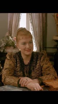 Викторина «Угадай фильм». История обитательниц публичного дома средней руки в одном из провинциальных центров России захватывает не только пикантностью темы, но и честной, неравнодушной и человечной позицией автора к судьбе...