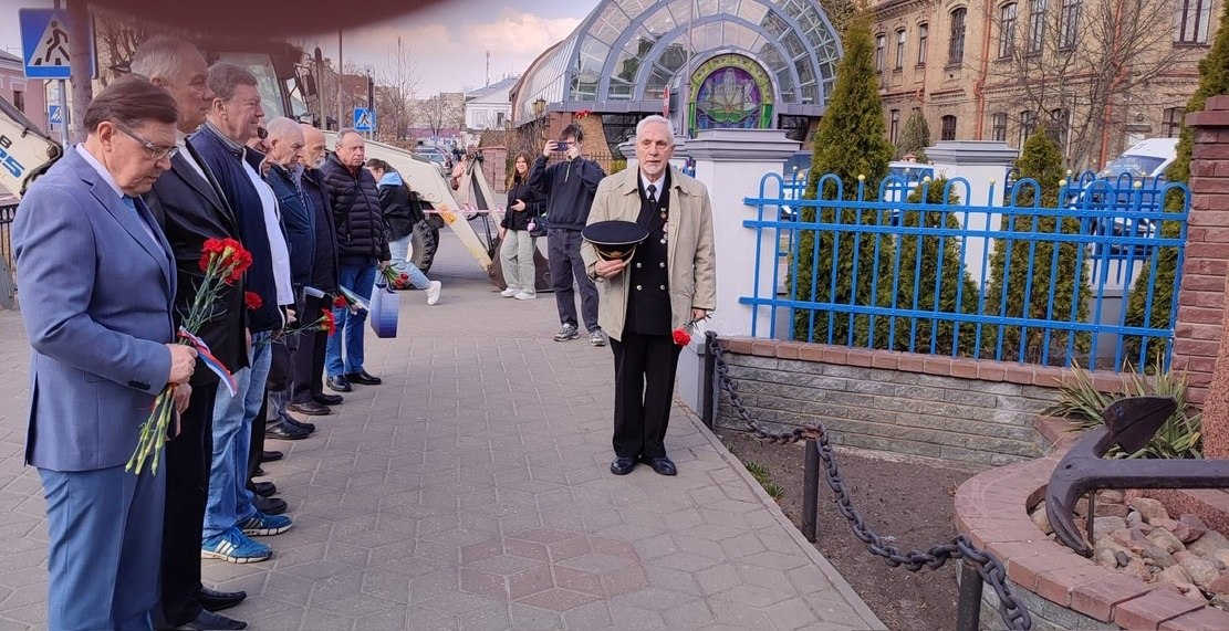 Вчера в России состоялись торжественные мероприятия по случаю Дня моряка-подводника, профессионального праздника военнослужащих, ветеранов и гражданского персонала подводных сил Военно-Морского флота Вчера в России состоялись торжественные мероприятия по случаю Дня моряка-подводника, профессионального праздника военнослужащих, ветеранов и гражданского персонала подводных сил Военно-Морского флота