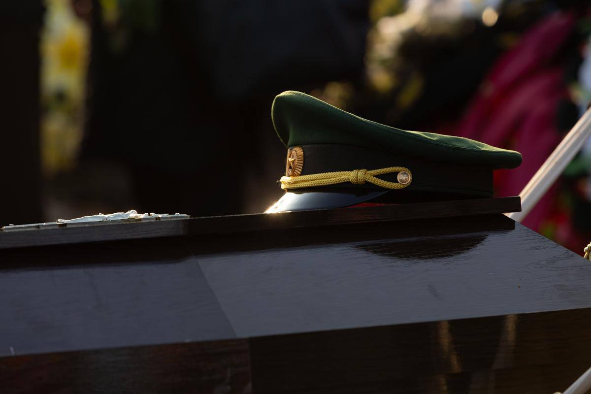 Простились с Женей Николаевым Простились с Женей Николаевым